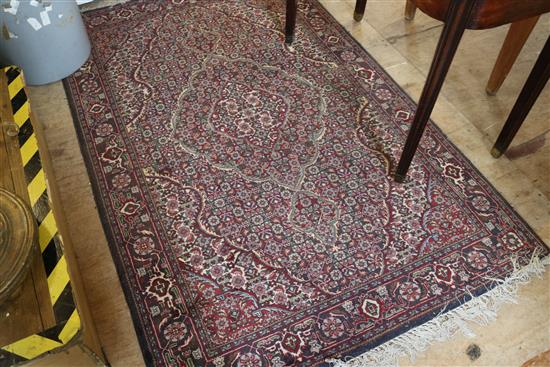 Persian Kashan style rug, 5ft 9in by 3ft 9in(-)